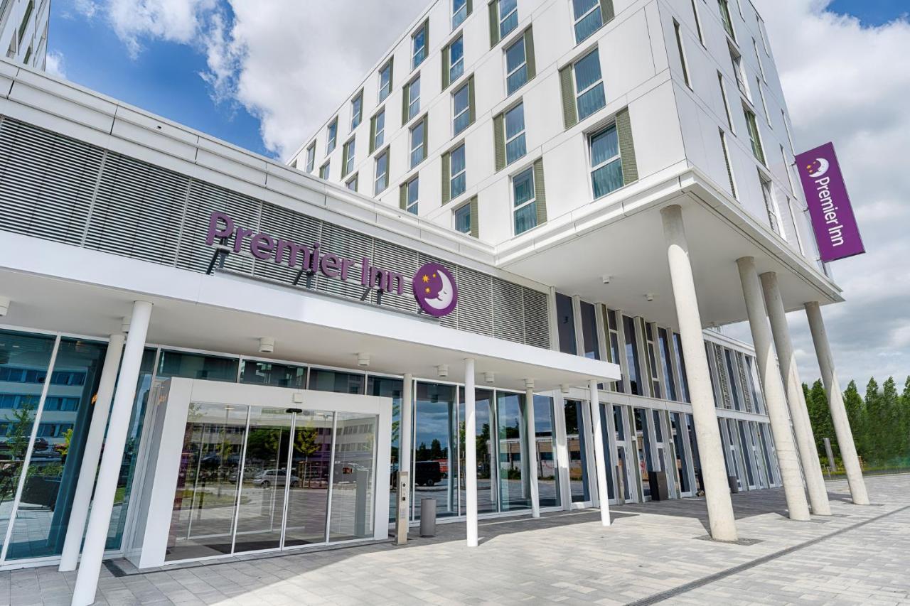 Premier Inn Wolfsburg City Centre Екстериор снимка